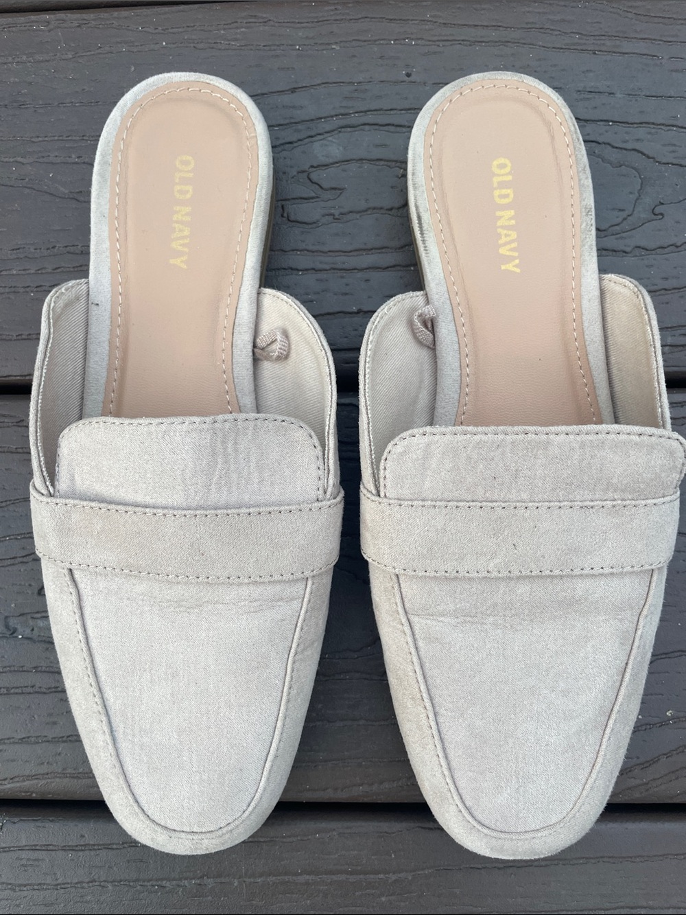 Old Navy Beige Slip-On flat shoes